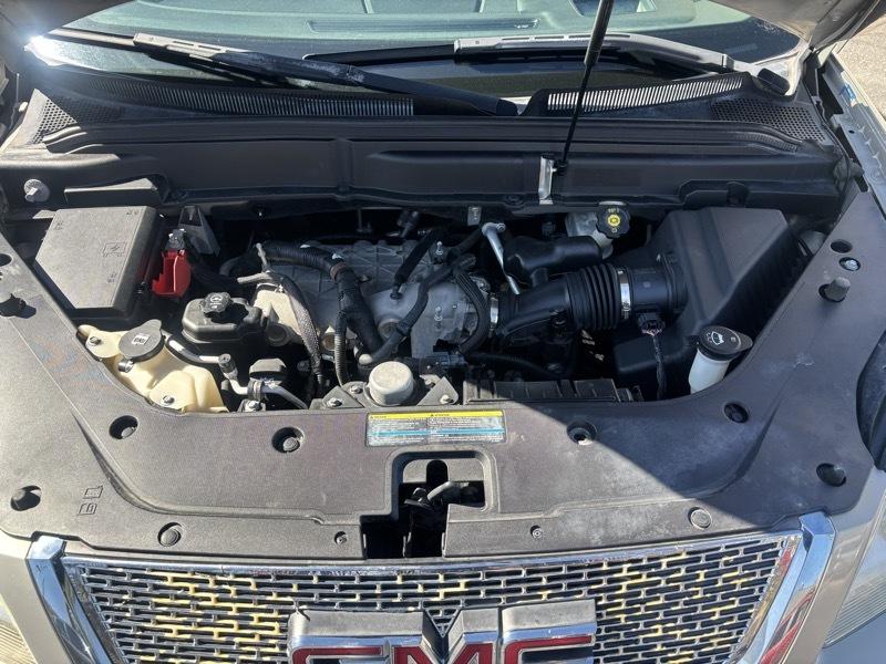 GMC Acadia SLT-2 AWD 2010