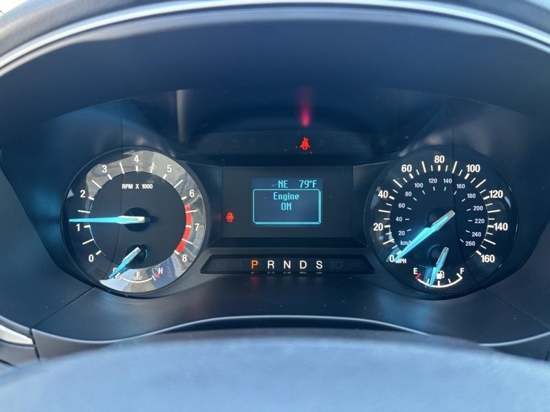 Ford Fusion S 2016