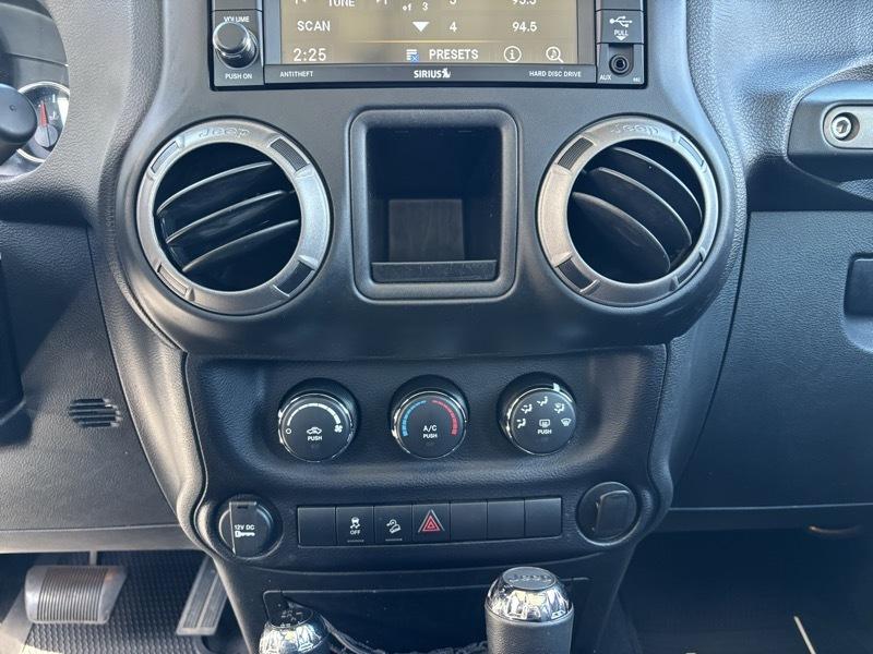 Jeep Wrangler Sport 4WD 2015