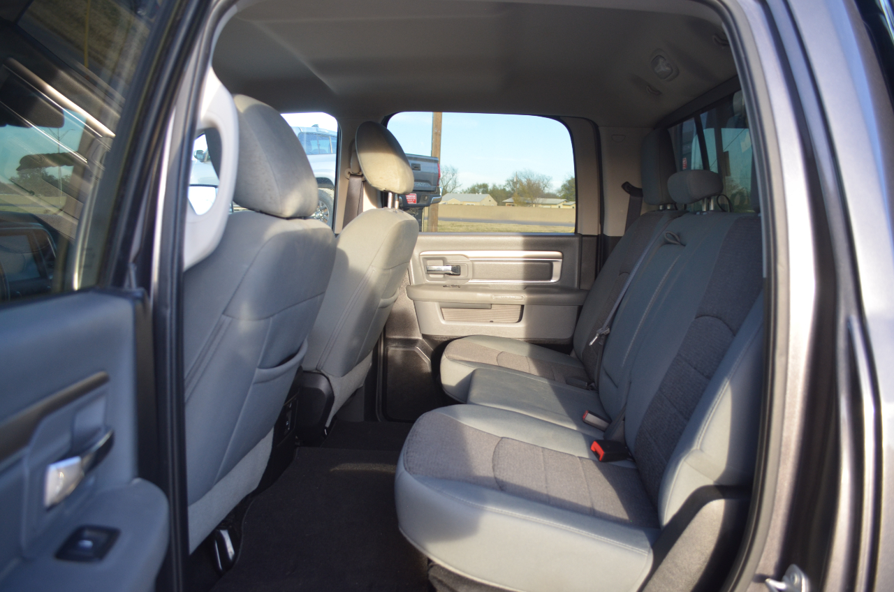 RAM 1500 2WD Crew Cab 149" Lone Star 2015