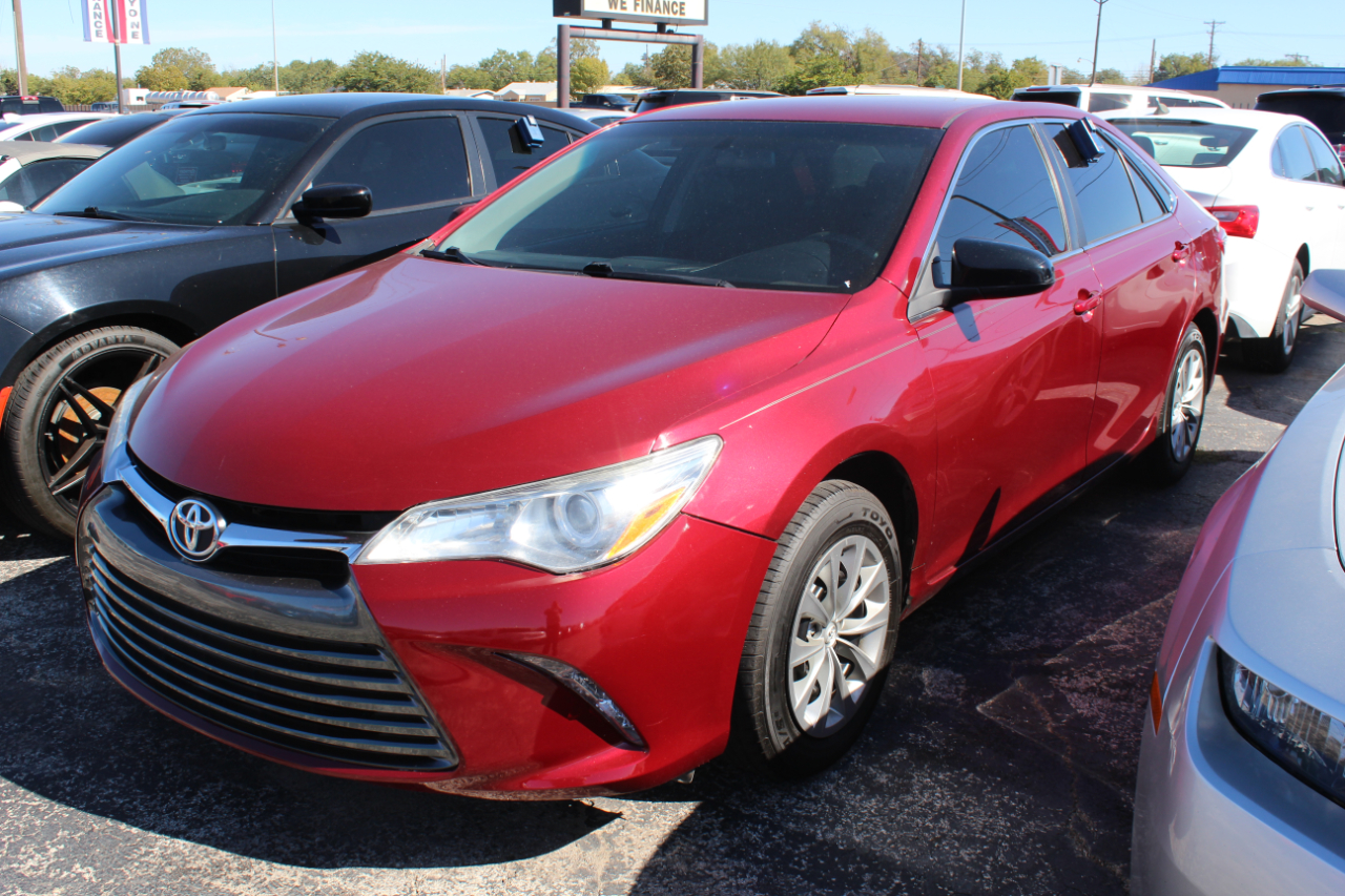 Toyota Camry XLE Auto (Natl) 2017 Toyota Camry XLE Auto (Natl) 2017