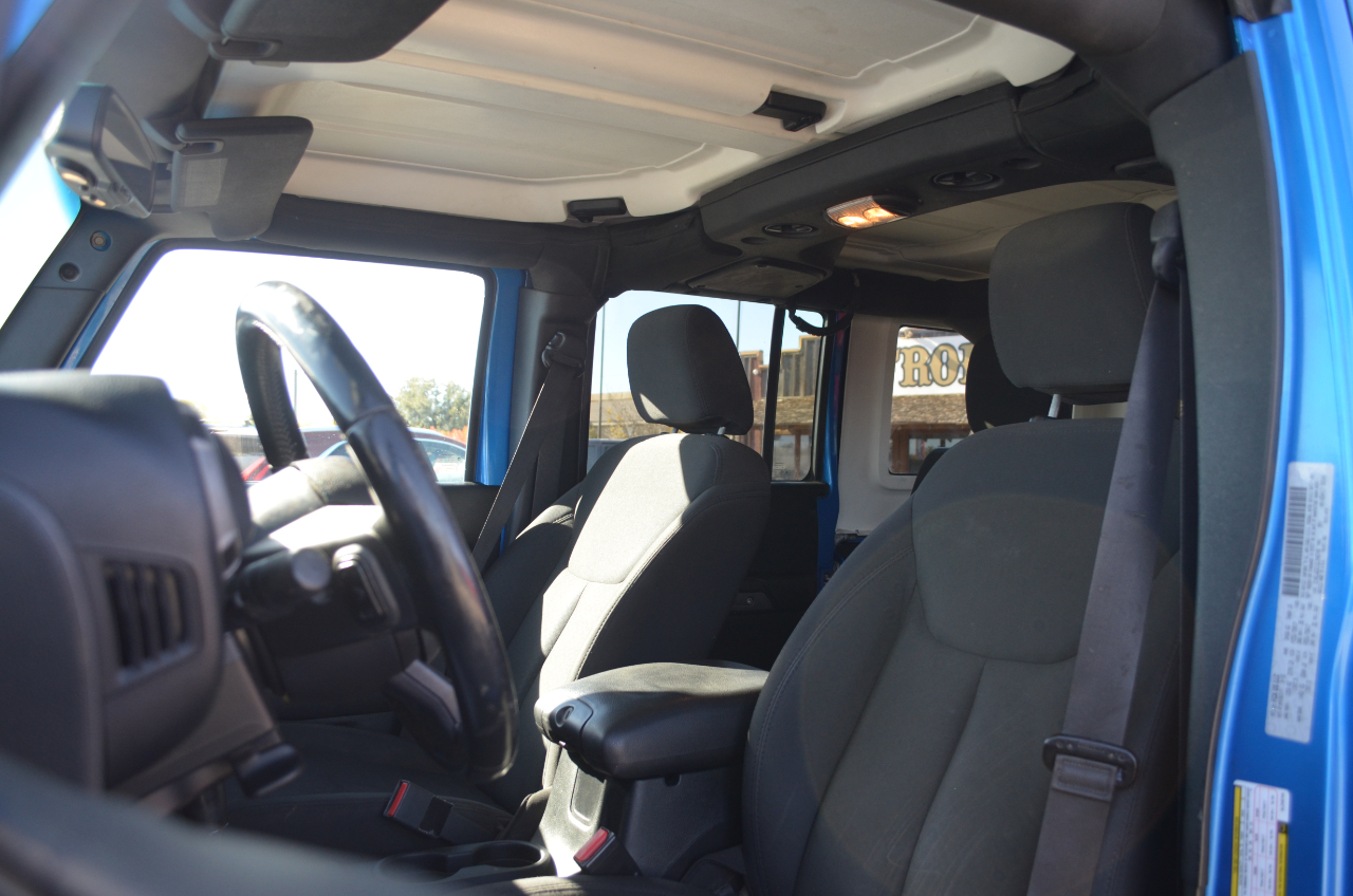 Jeep Wrangler Unlimited 4WD 4dr Sport 2016