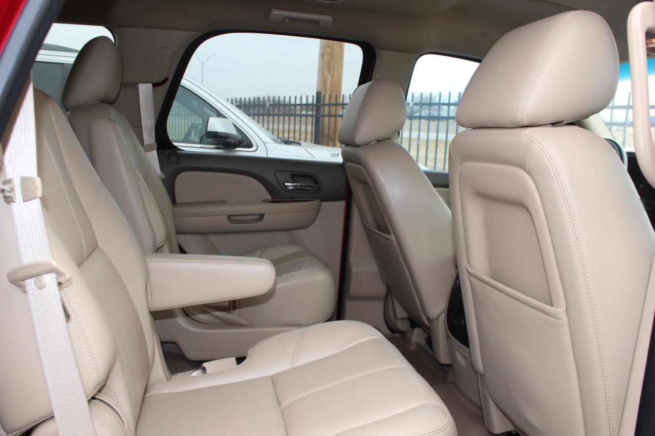 Chevrolet Tahoe 2WD 4dr 1500 LT 2013