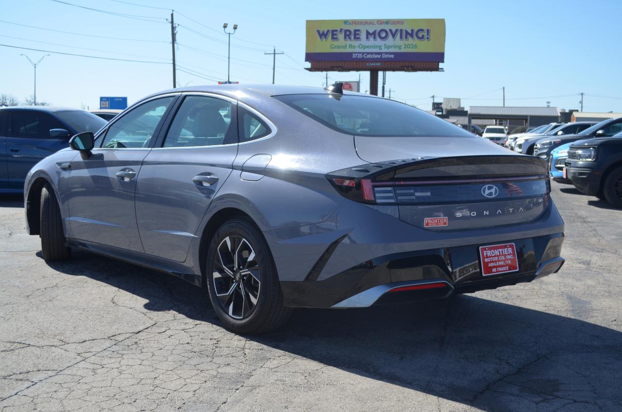 Hyundai Sonata SEL FWD 2025