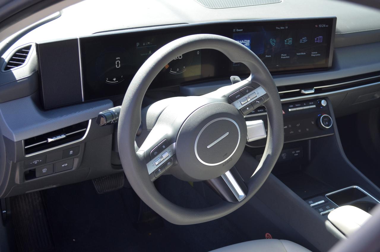 Hyundai Sonata SEL FWD 2025