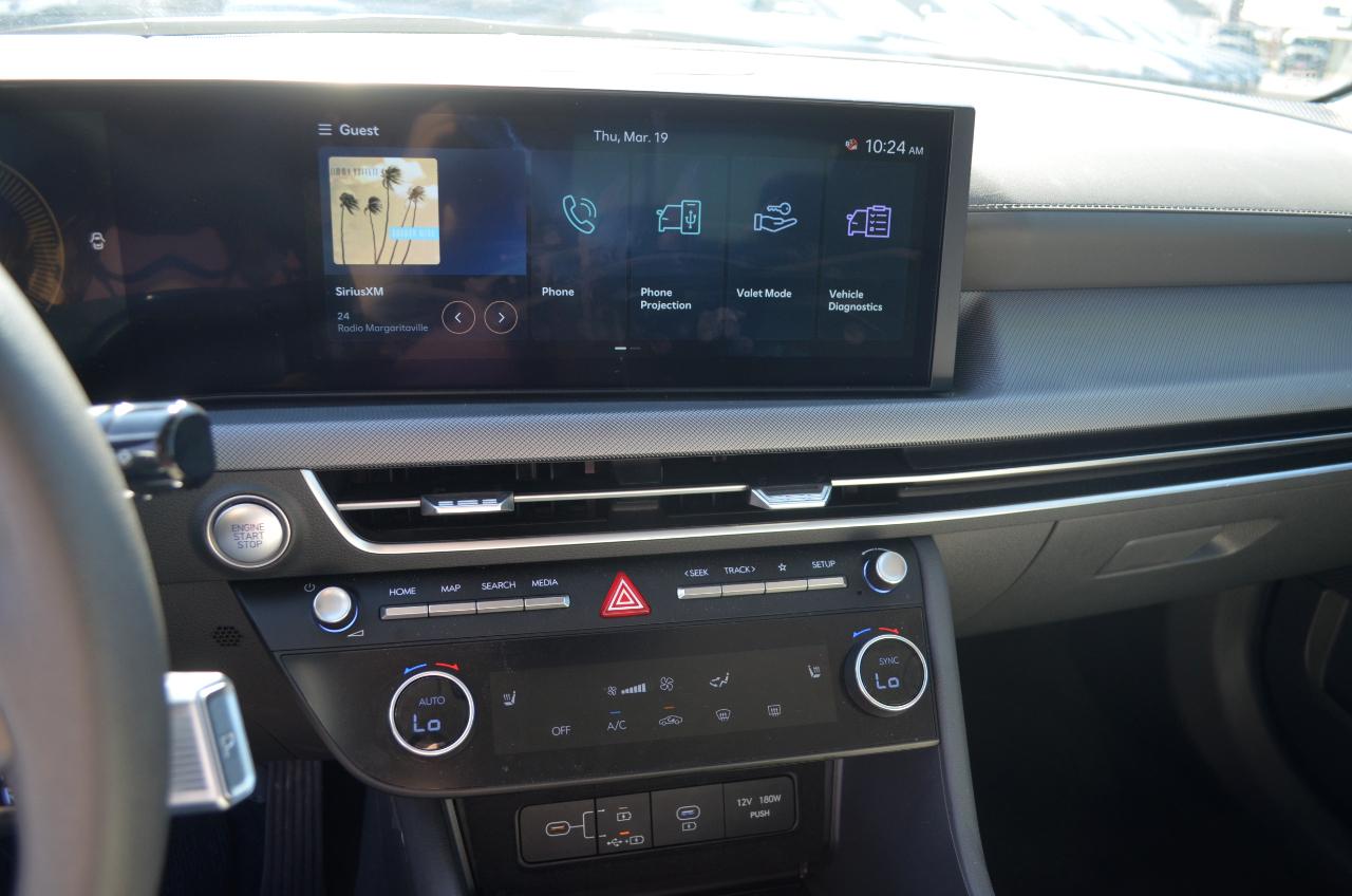 Hyundai Sonata SEL FWD 2025