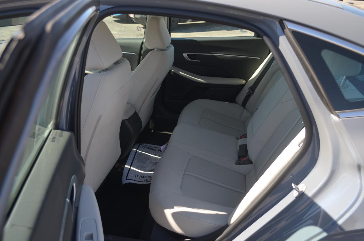 Hyundai Sonata SEL FWD 2025