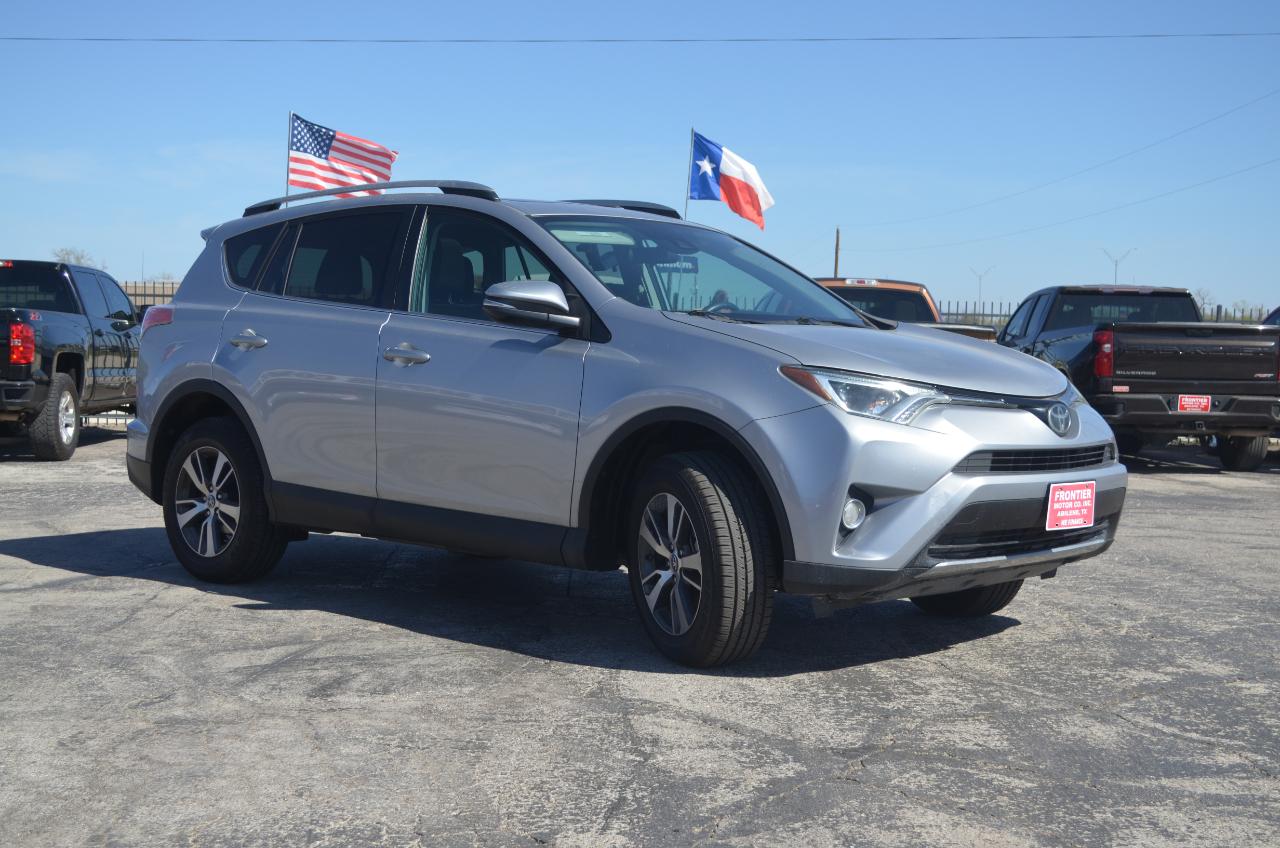 Toyota RAV4 XLE FWD (Natl) 2017