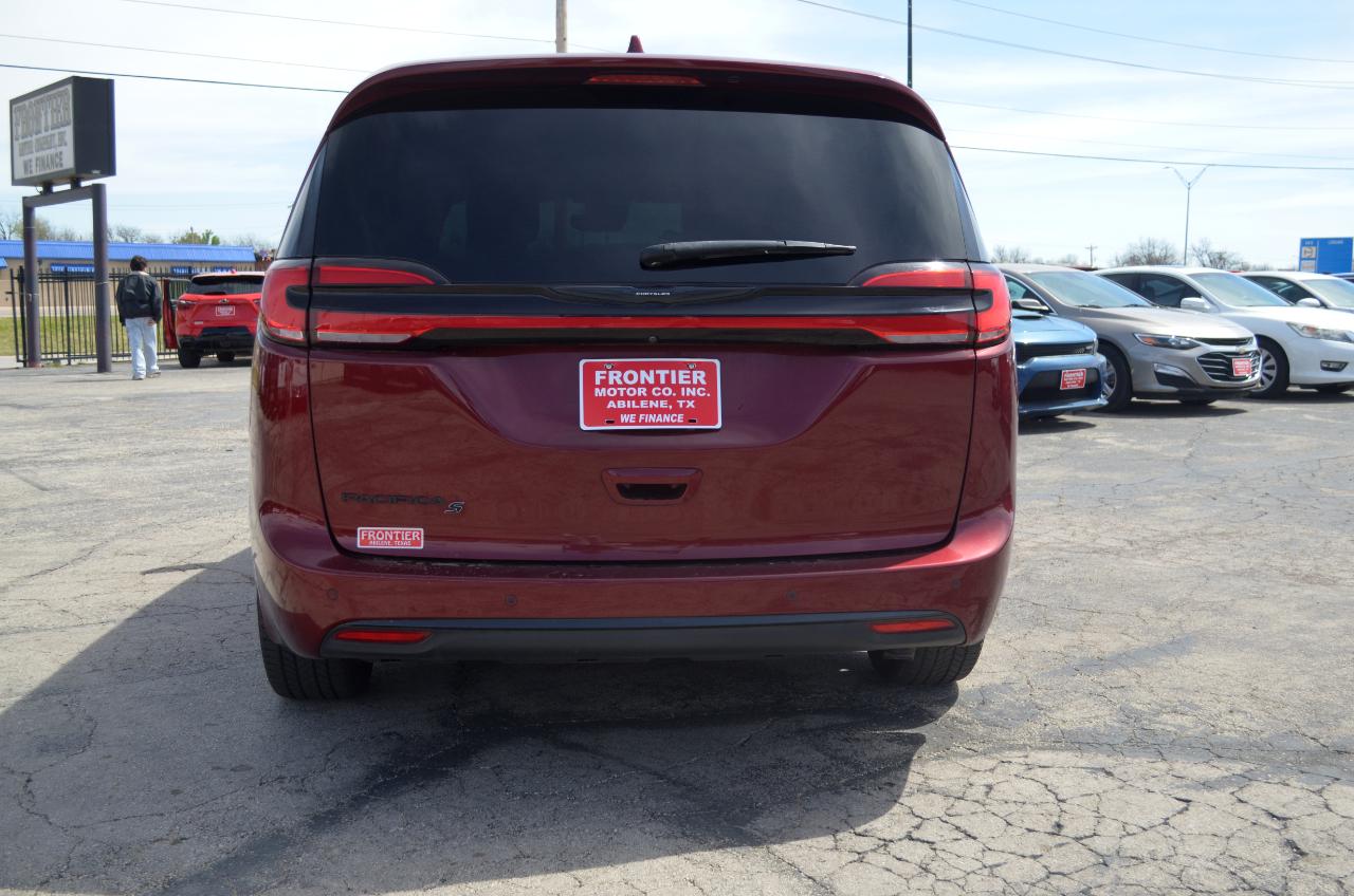Chrysler Pacifica Touring FWD 2021