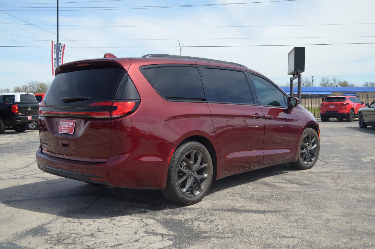 Chrysler Pacifica Touring FWD 2021