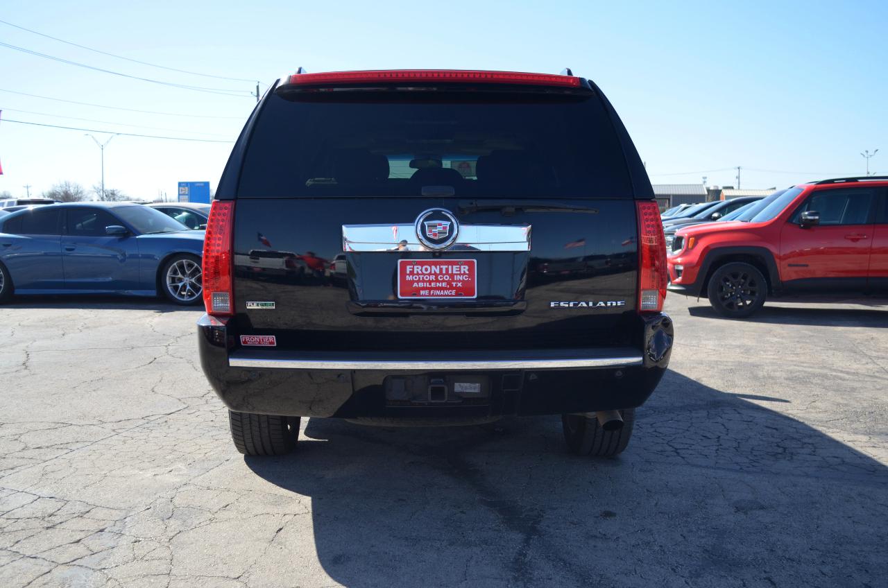 Cadillac Escalade ESV AWD 4dr Luxury 2011
