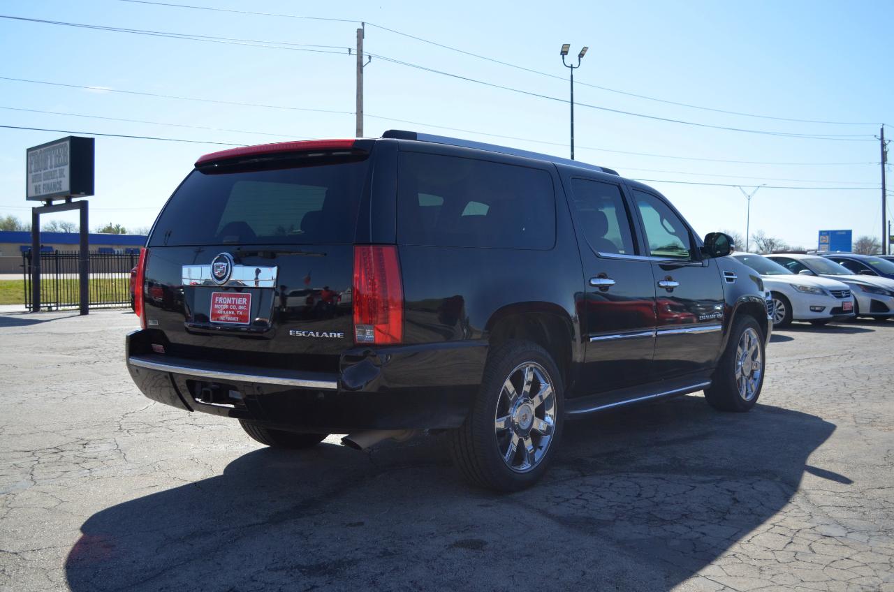 Cadillac Escalade ESV AWD 4dr Luxury 2011