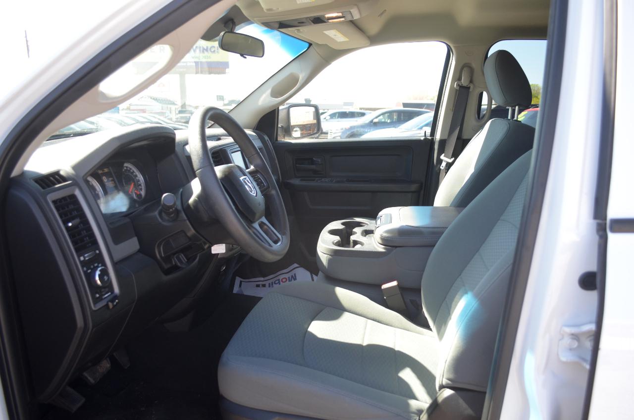 RAM 1500 Classic Tradesman 4x2 Quad Cab 6'4" Box 2019