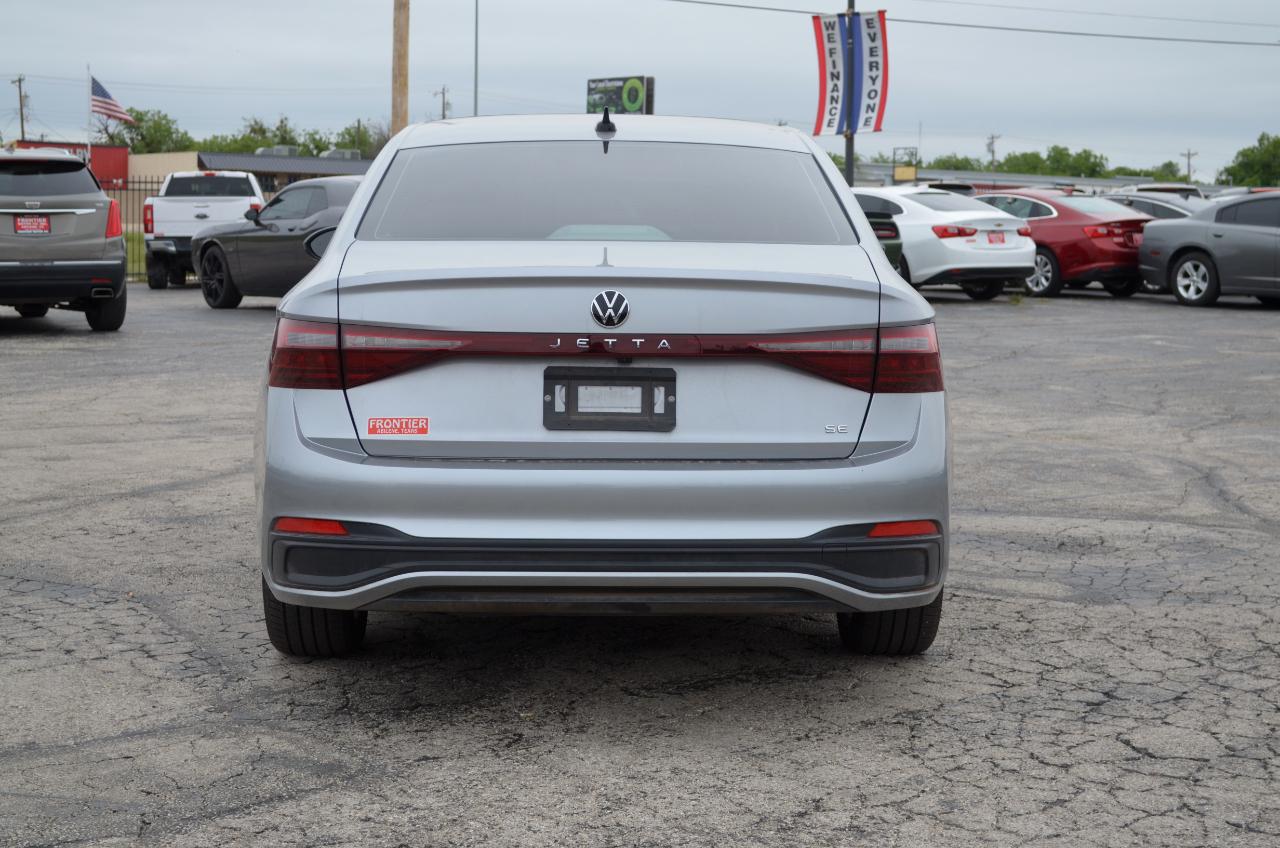 Volkswagen Jetta SE Auto 2025