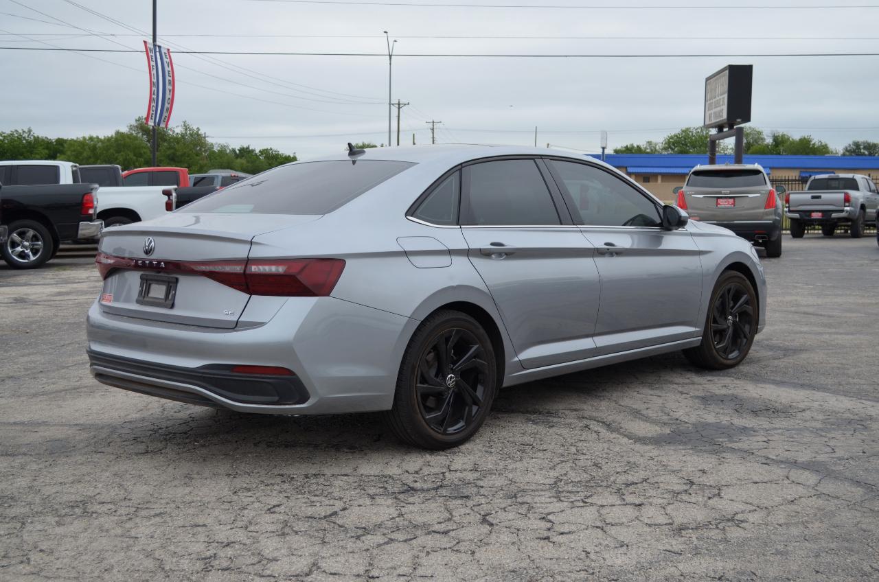 Volkswagen Jetta SE Auto 2025