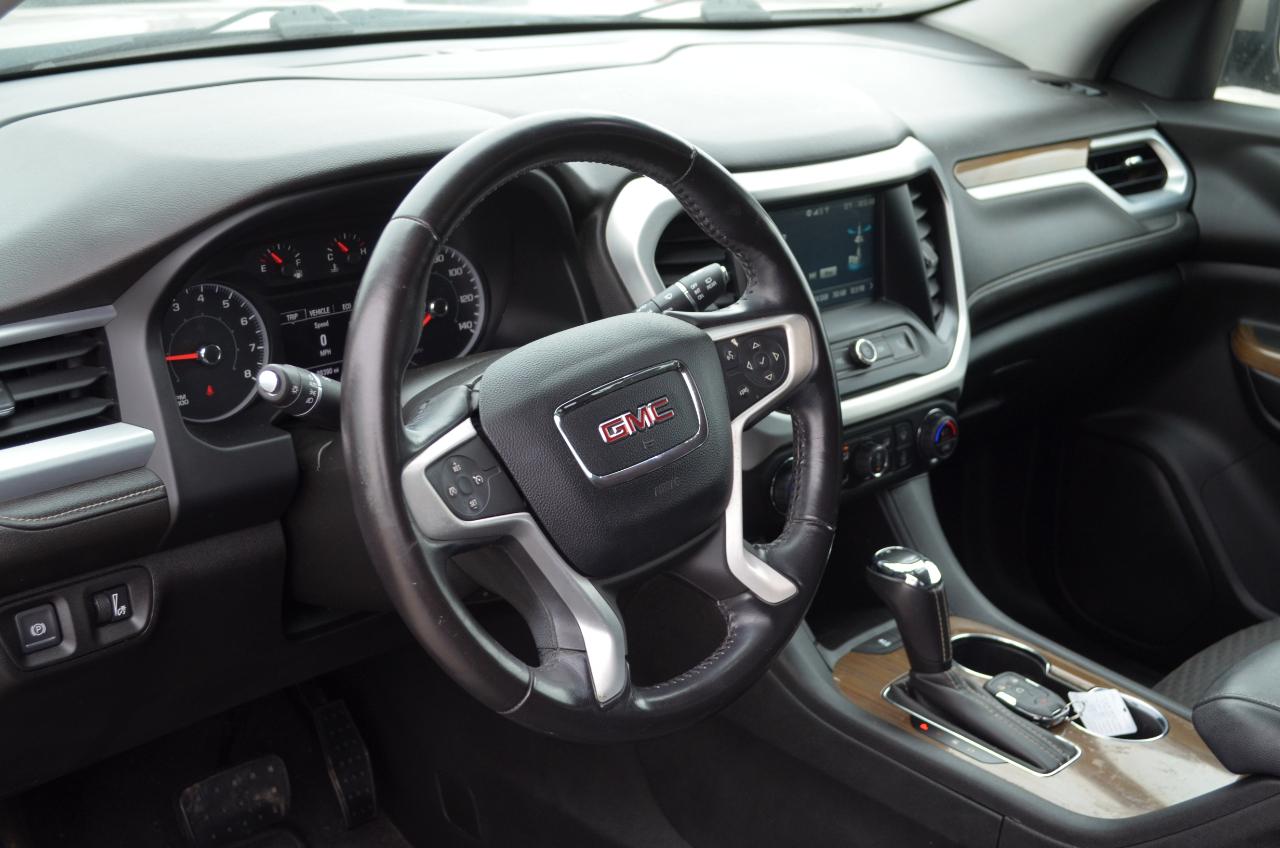 GMC Acadia FWD 4dr SLE w/SLE-1 2019