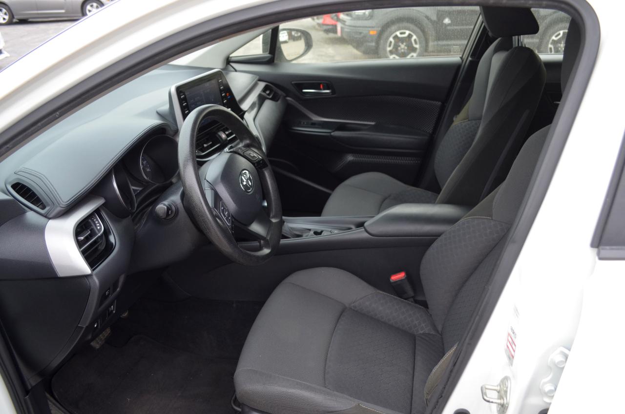 Toyota C-HR Nightshade FWD (Natl) 2021