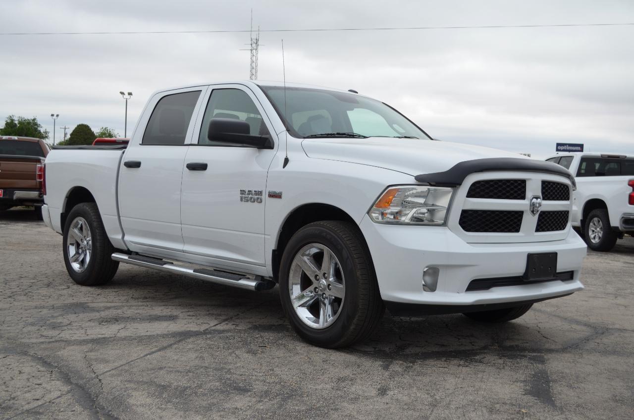 RAM 1500 Express 4x2 Crew Cab 5'7" Box 2018