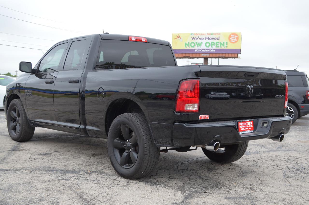 RAM 1500 Classic Express 4x4 Quad Cab 6'4" Box 2021