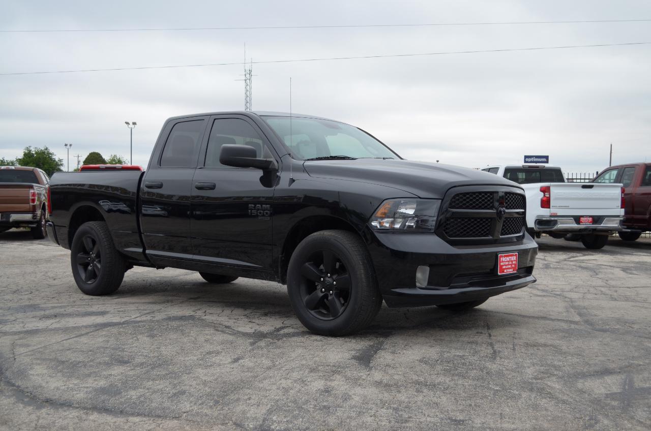 RAM 1500 Classic Express 4x4 Quad Cab 6'4" Box 2021