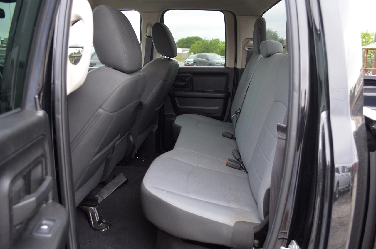 RAM 1500 Classic Express 4x4 Quad Cab 6'4" Box 2021