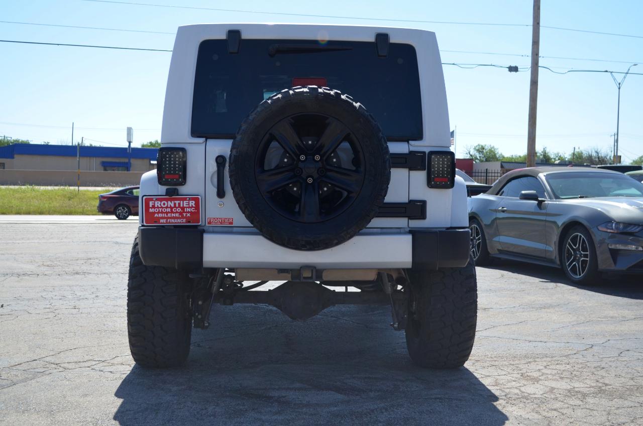 Jeep Wrangler Unlimited 4WD 4dr Sahara 2014