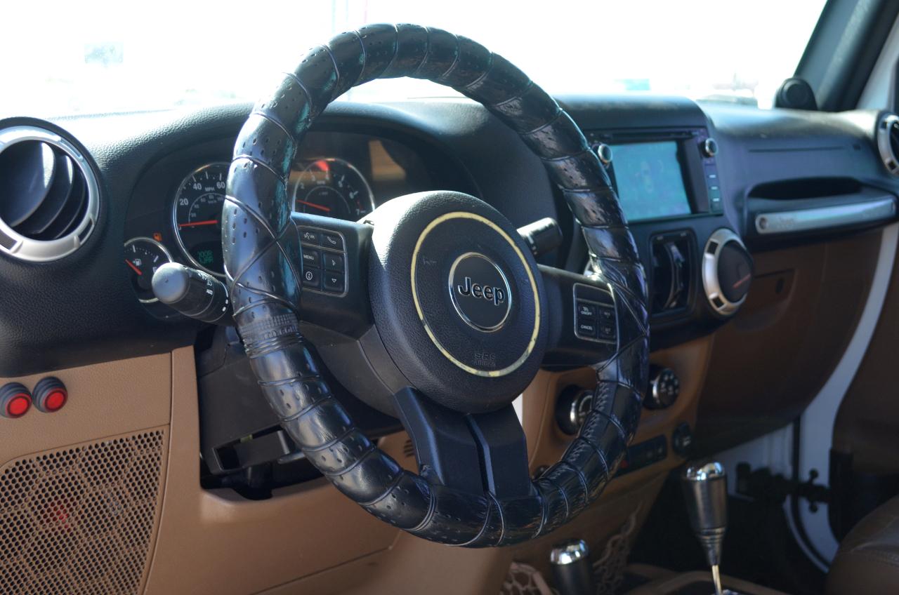 Jeep Wrangler Unlimited 4WD 4dr Sahara 2014