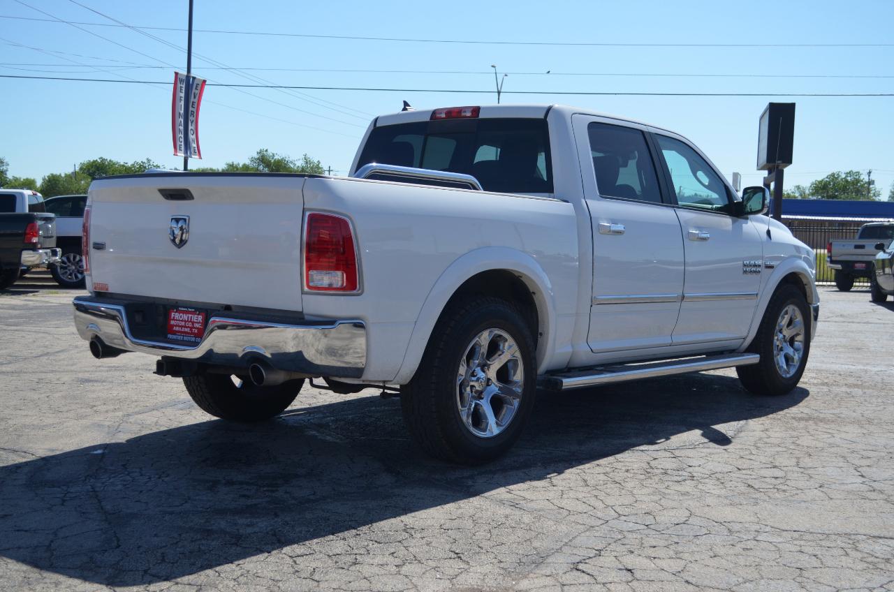 RAM 1500 Laramie 4x2 Crew Cab 5'7" Box 2017