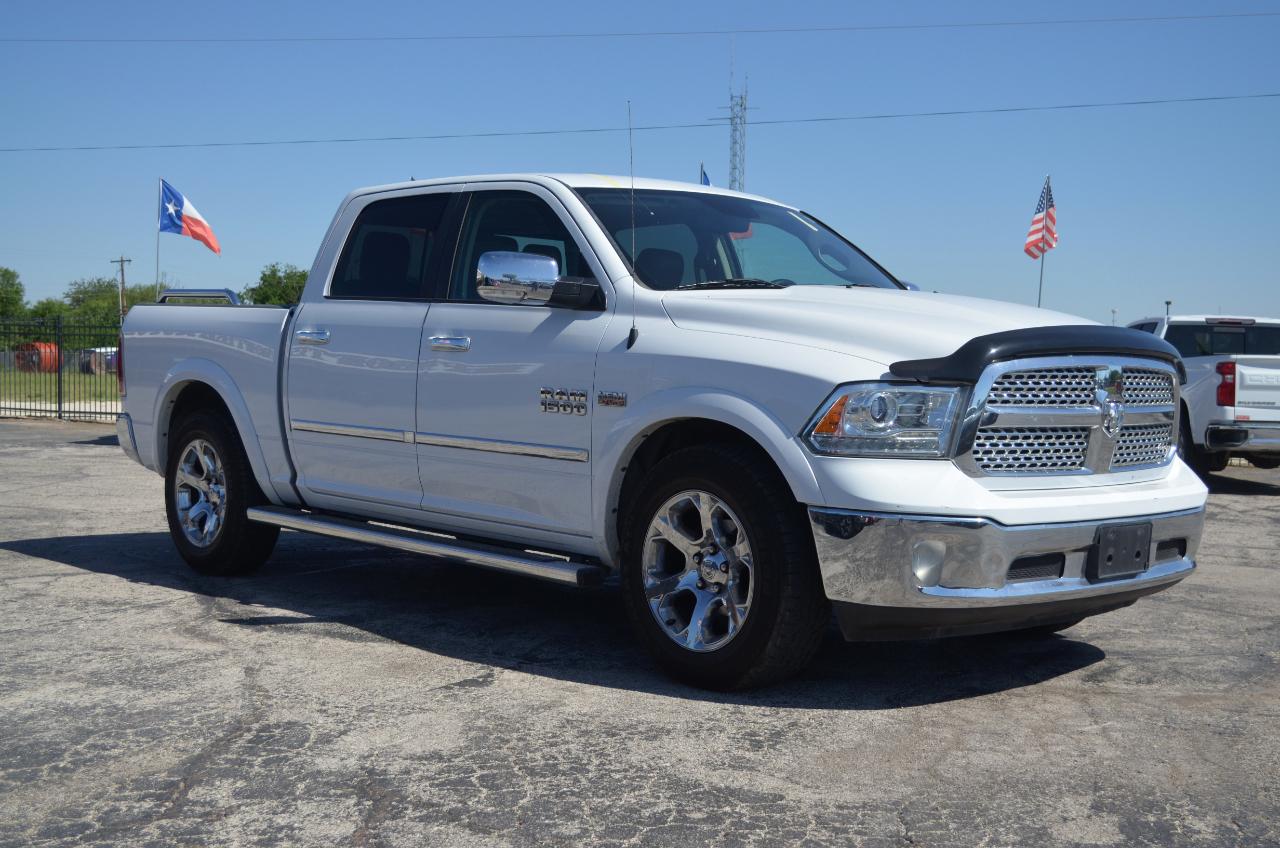 RAM 1500 Laramie 4x2 Crew Cab 5'7" Box 2017