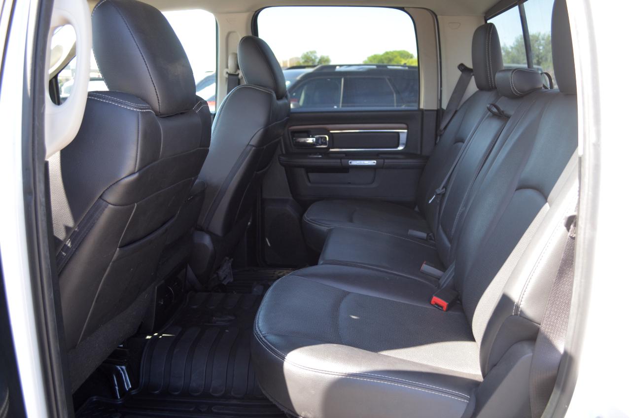 RAM 1500 Laramie 4x2 Crew Cab 5'7" Box 2017