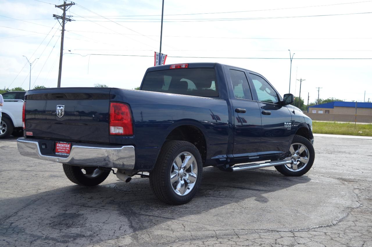 RAM 1500 Classic Tradesman 4x2 Quad Cab 6'4" Box 2022