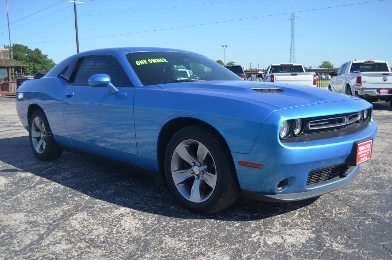 Dodge Challenger SXT RWD 2019