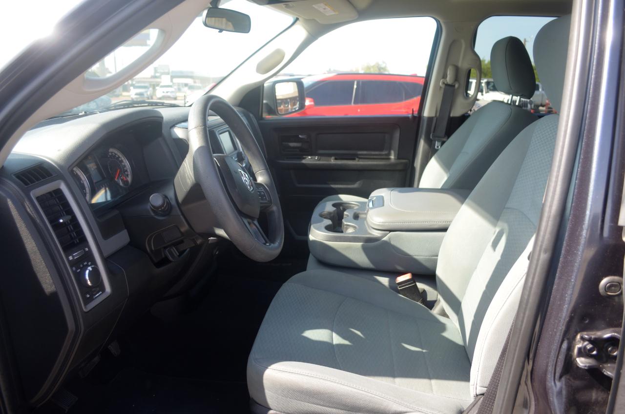 RAM 1500 Classic SLT 4x4 Crew Cab 5'7" Box 2019