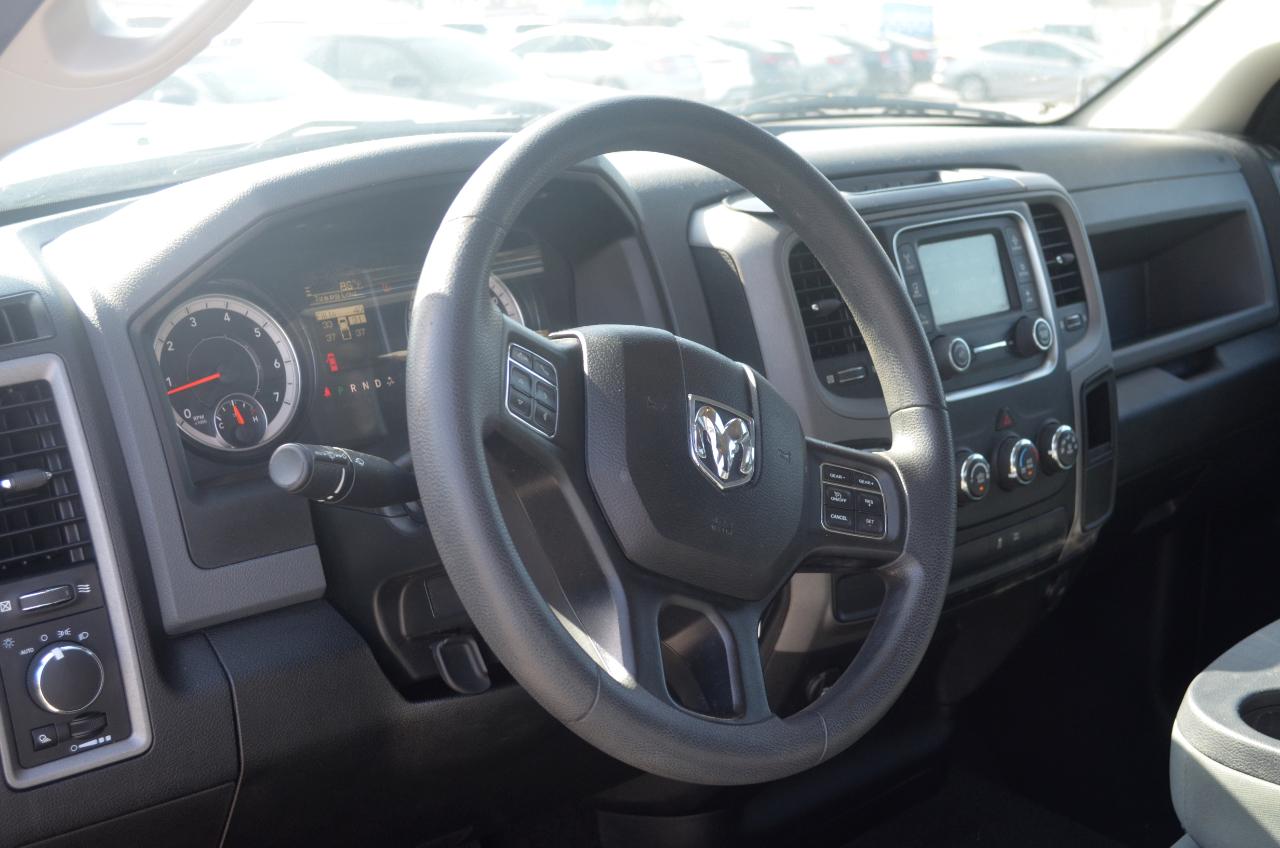 RAM 1500 Classic SLT 4x4 Crew Cab 5'7" Box 2019