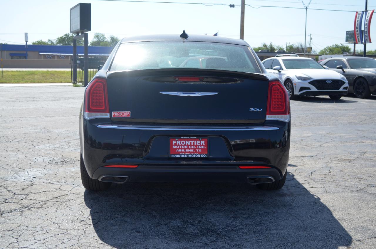 Chrysler 300 Touring L RWD 2018