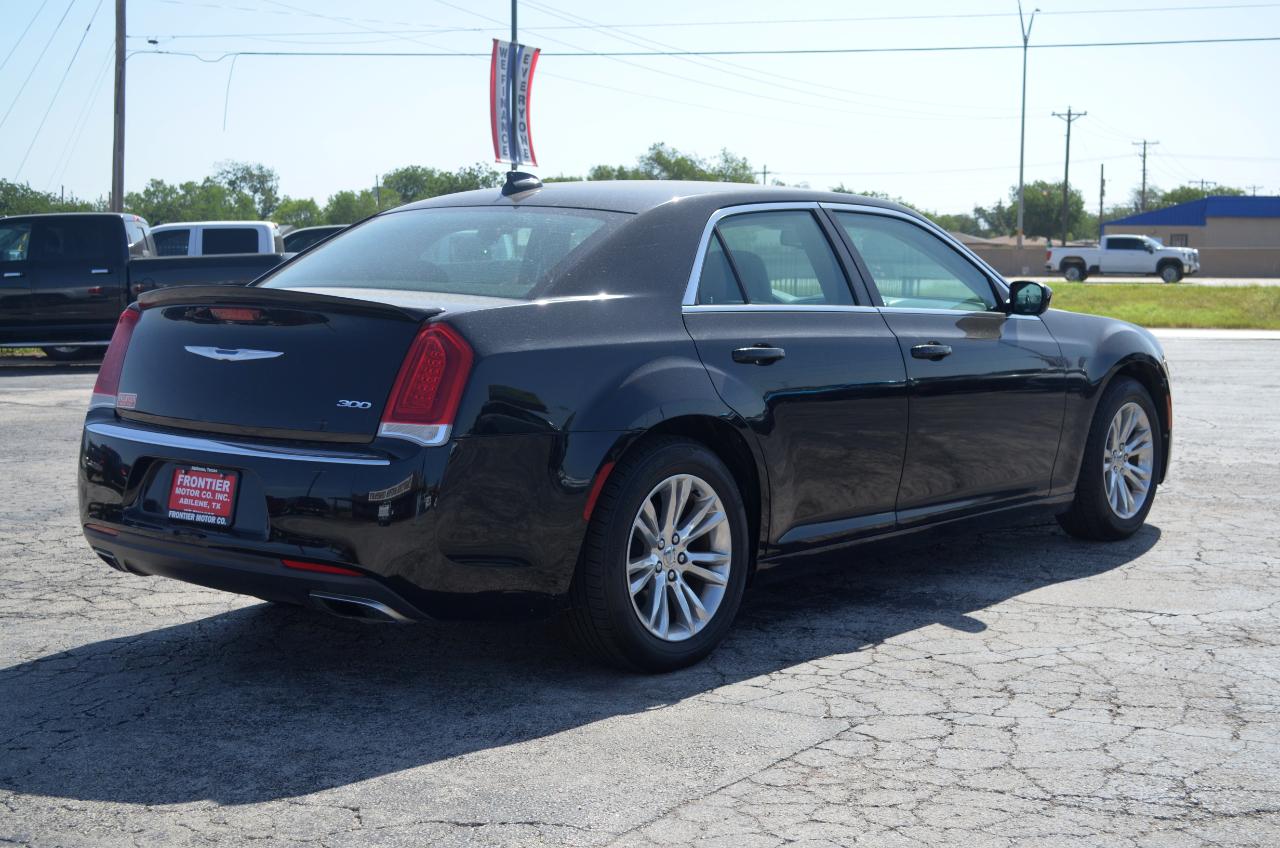 Chrysler 300 Touring L RWD 2018