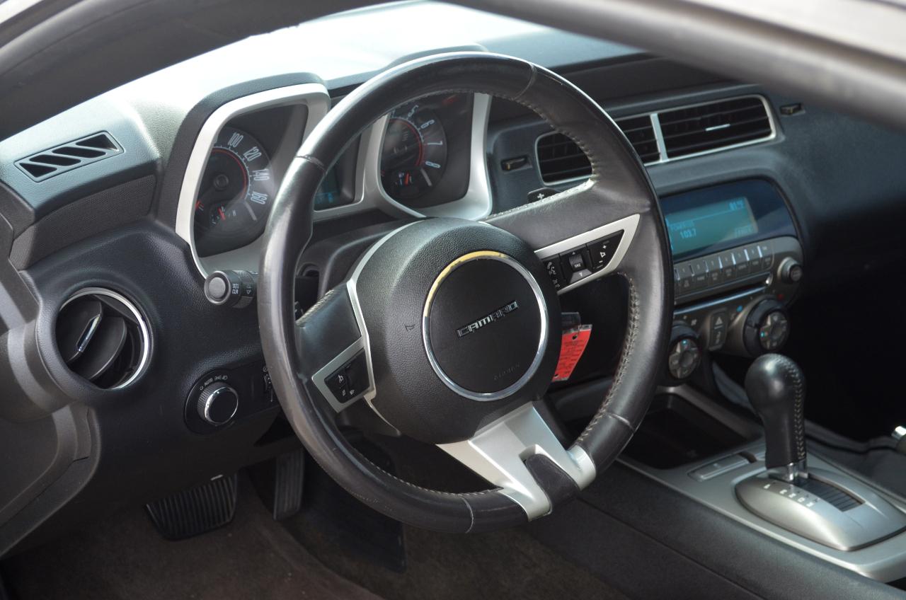 Chevrolet Camaro 2dr Cpe 1LT 2011
