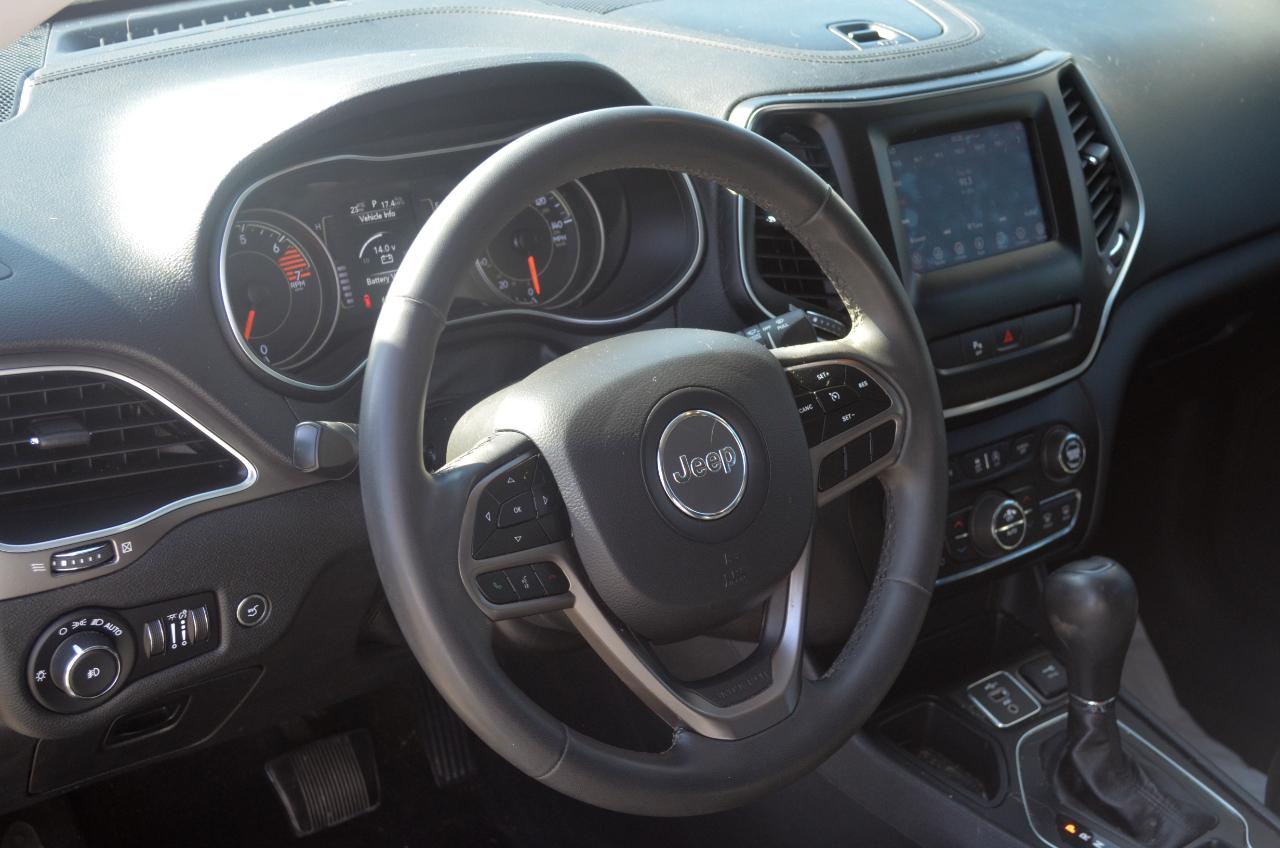 Jeep Cherokee Latitude Plus FWD 2020