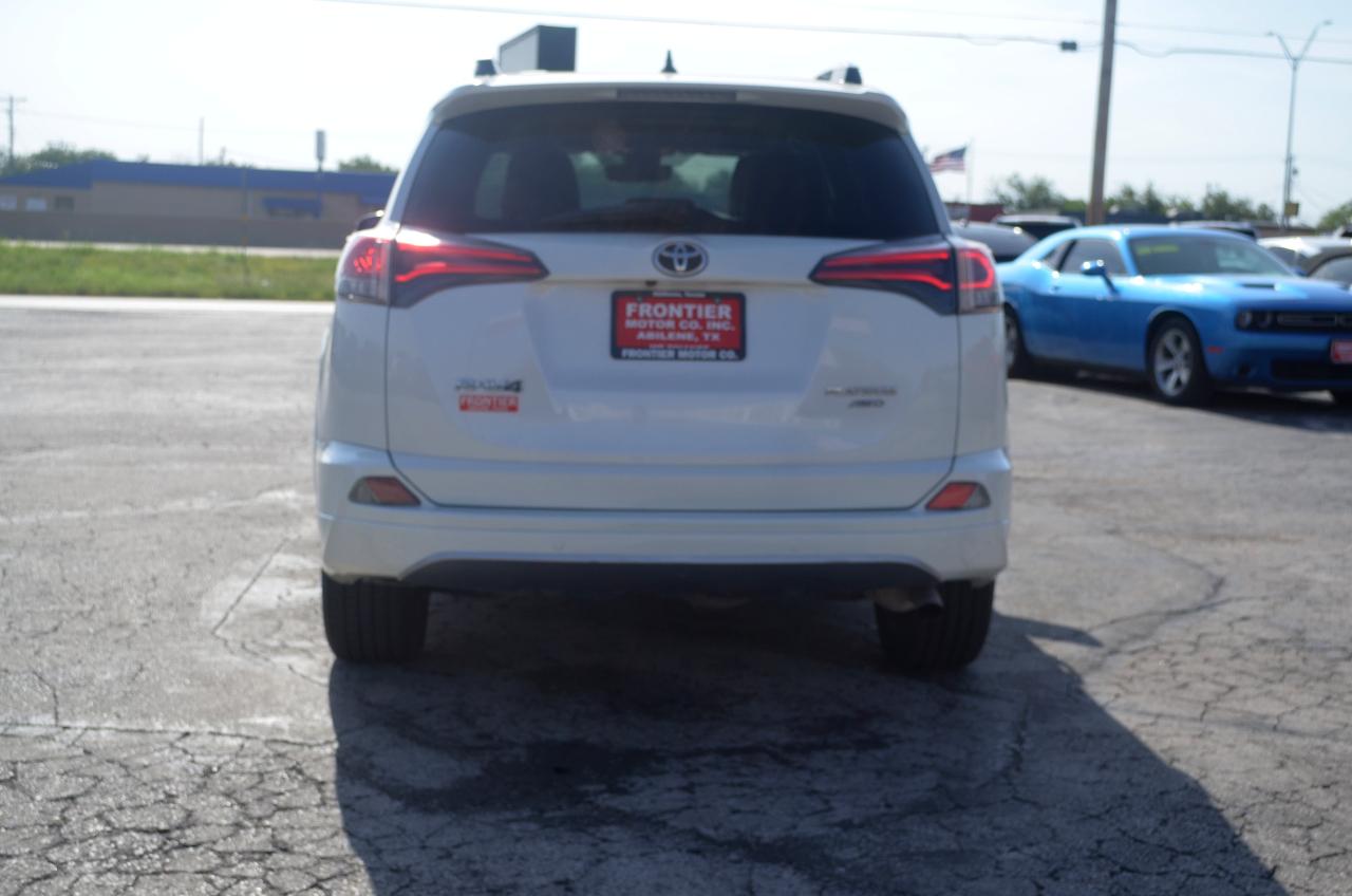 Toyota RAV4 Limited AWD (Natl) 2017