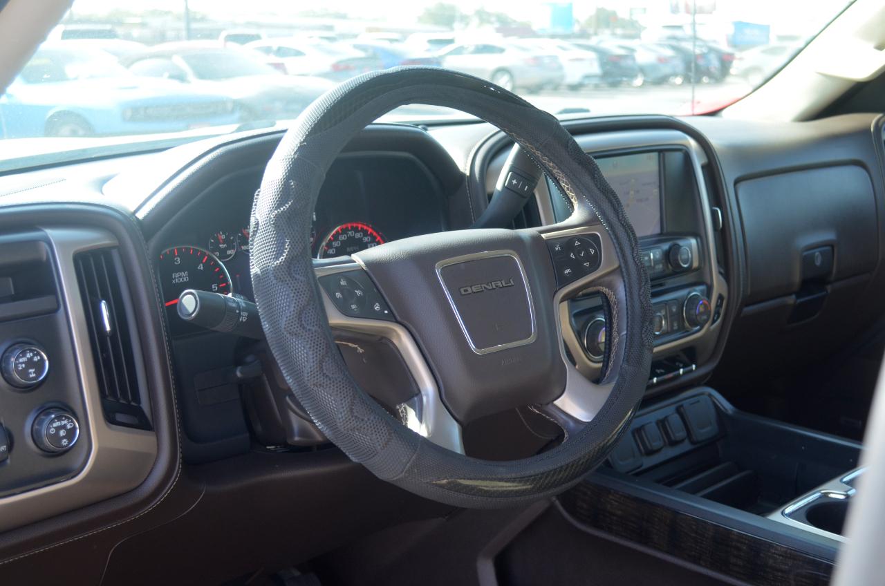 GMC Sierra 1500 4WD Crew Cab 153.0" Denali 2015