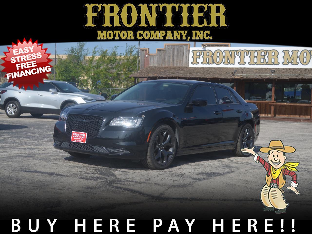 2023 Chrysler 300 Touring RWD