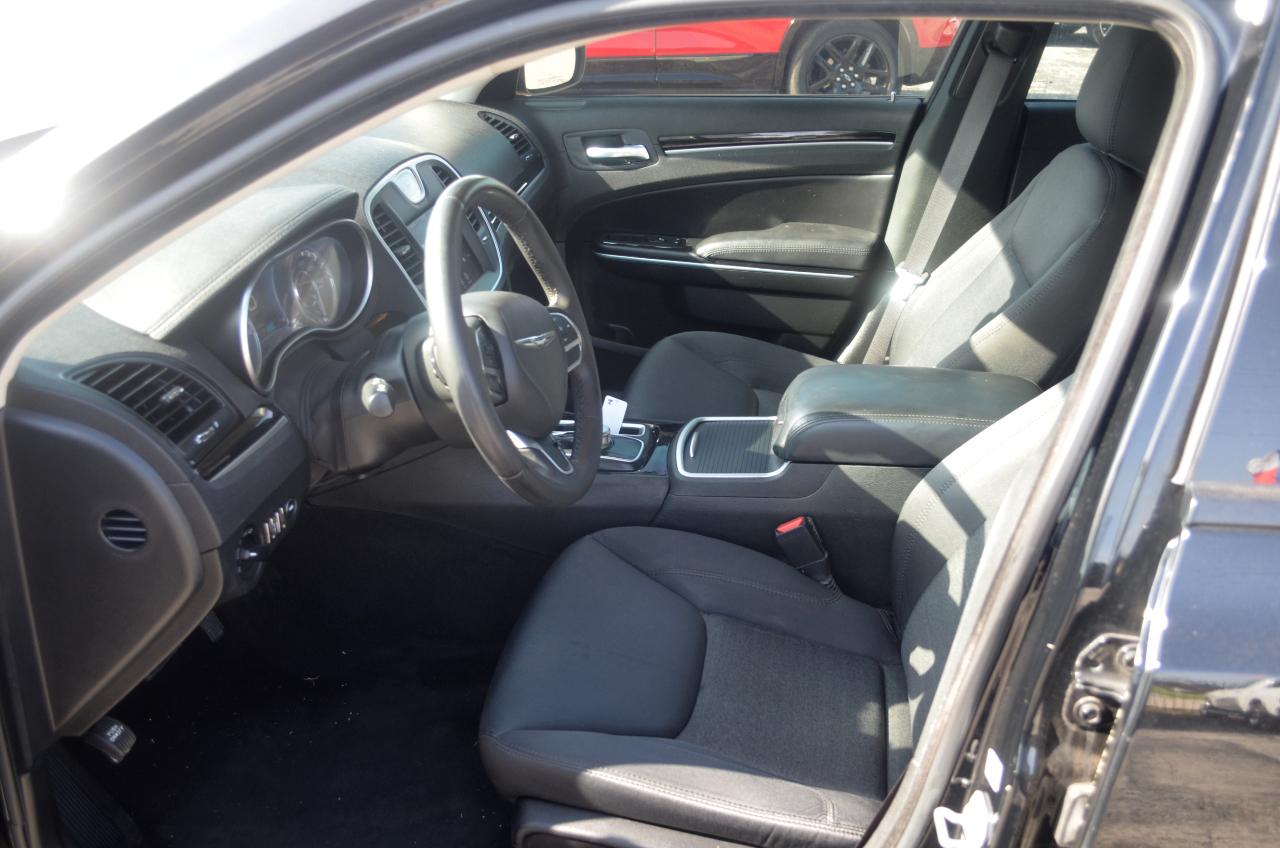 Chrysler 300 Touring RWD 2023