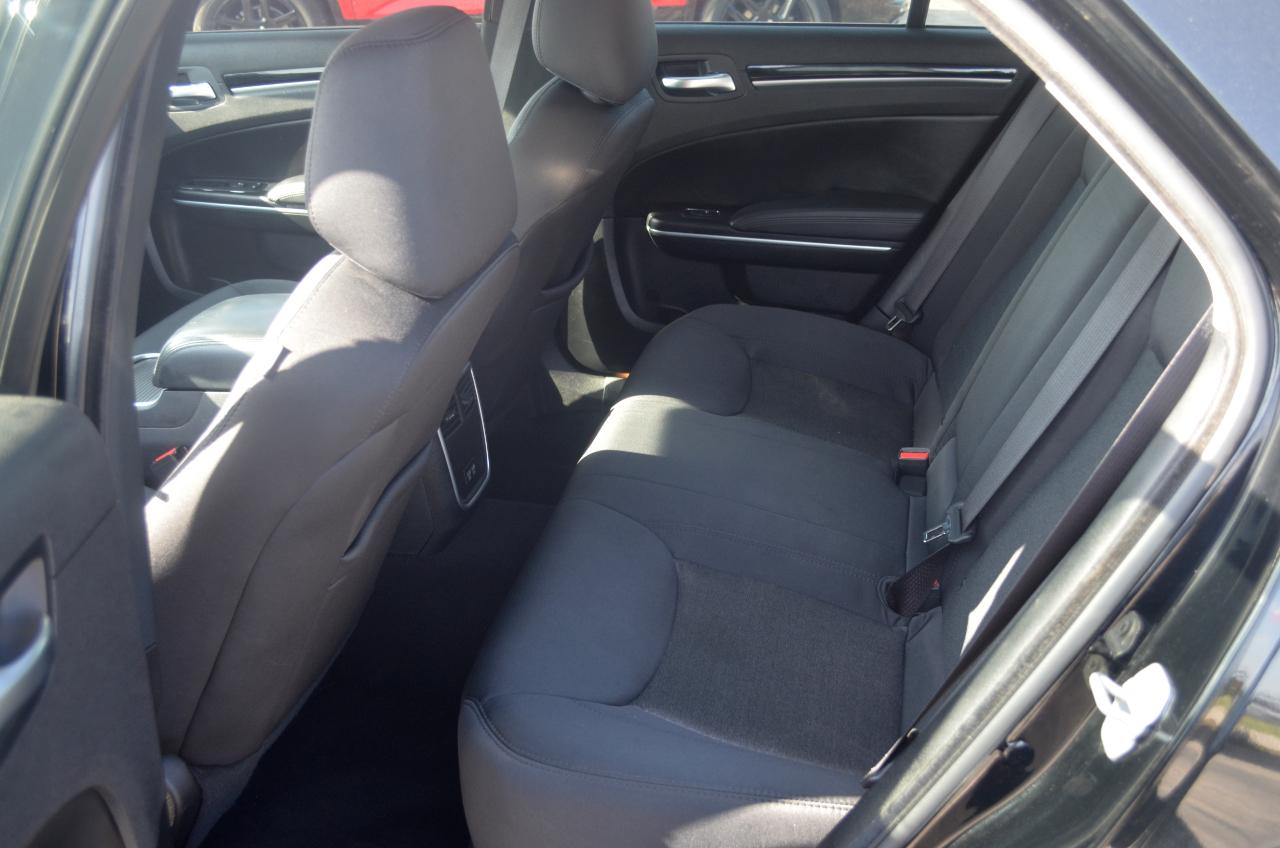 Chrysler 300 Touring RWD 2023