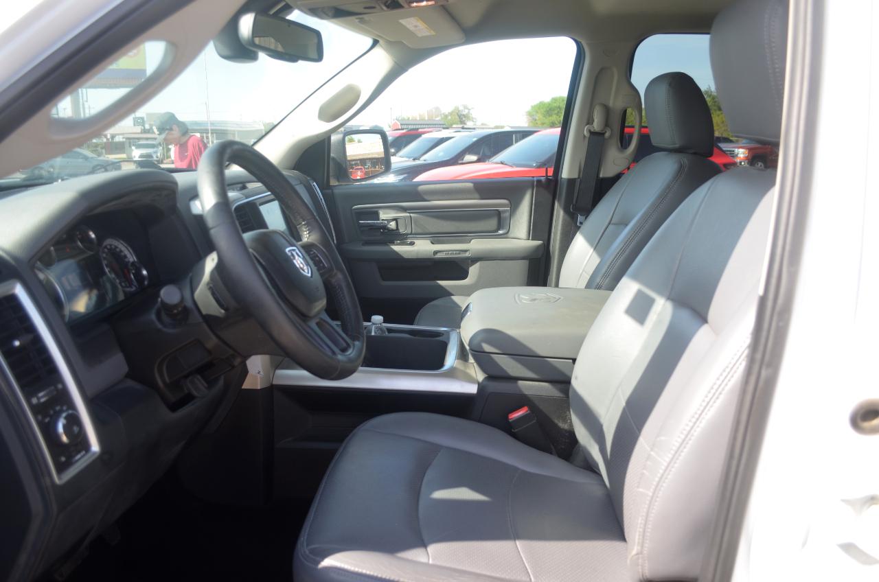 RAM 1500 Lone Star 4x2 Crew Cab 5'7" Box 2017