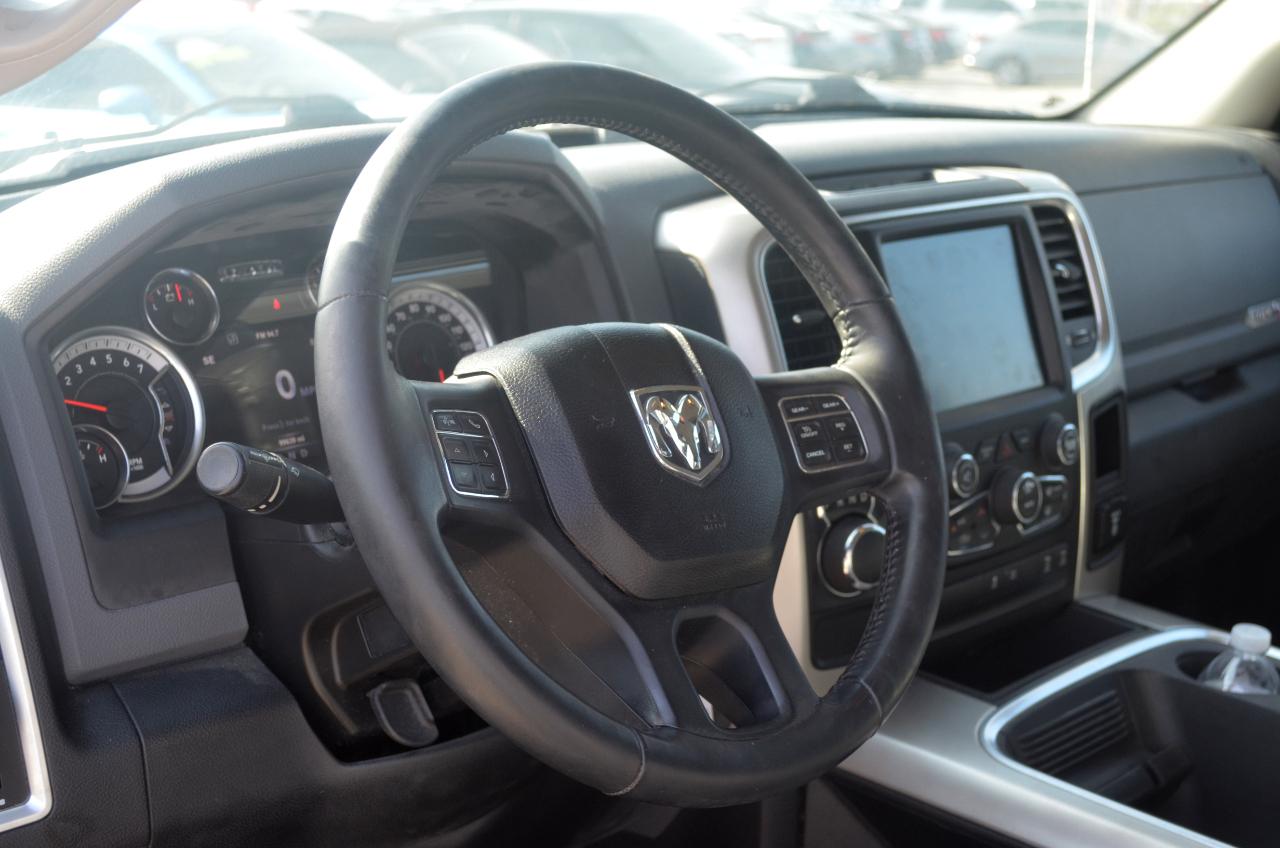RAM 1500 Lone Star 4x2 Crew Cab 5'7" Box 2017