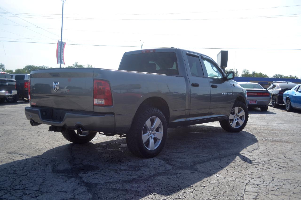 RAM 1500 2WD Quad Cab 140.5" Express 2012