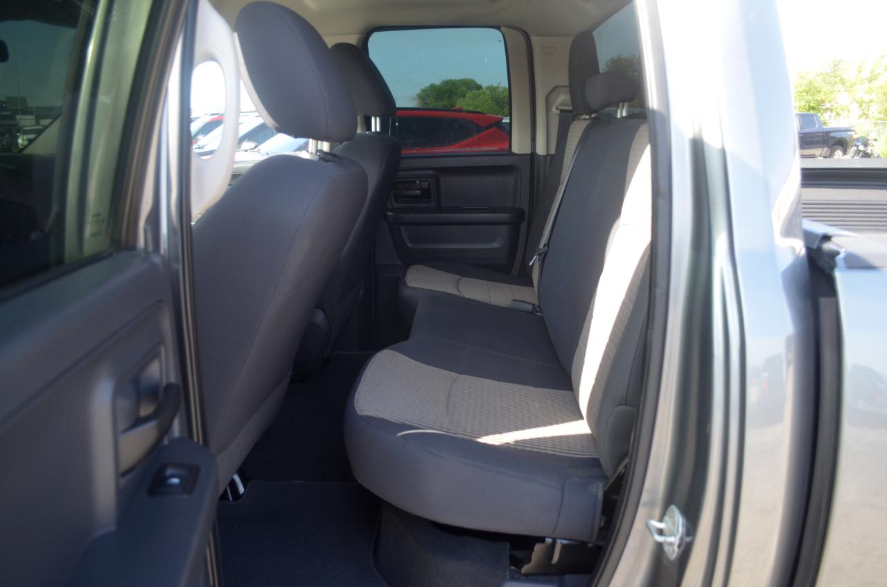 RAM 1500 2WD Quad Cab 140.5" Express 2012