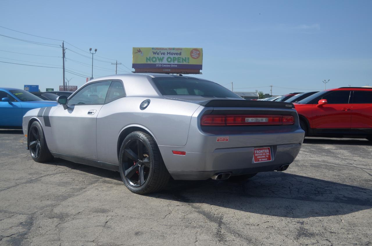 Dodge Challenger 2dr Cpe SRT8 2009