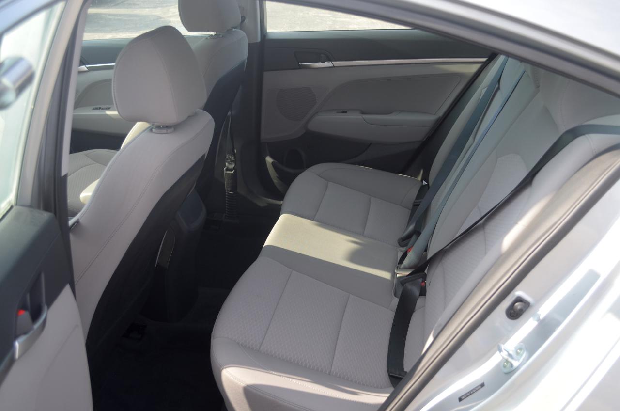 Hyundai Elantra SE IVT 2020