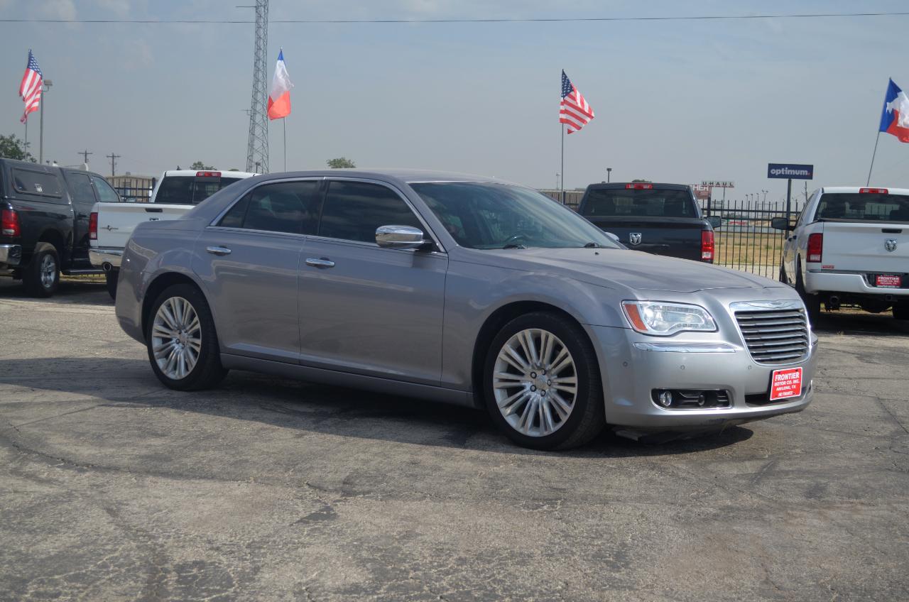 Chrysler 300 4dr Sdn 300C RWD 2014